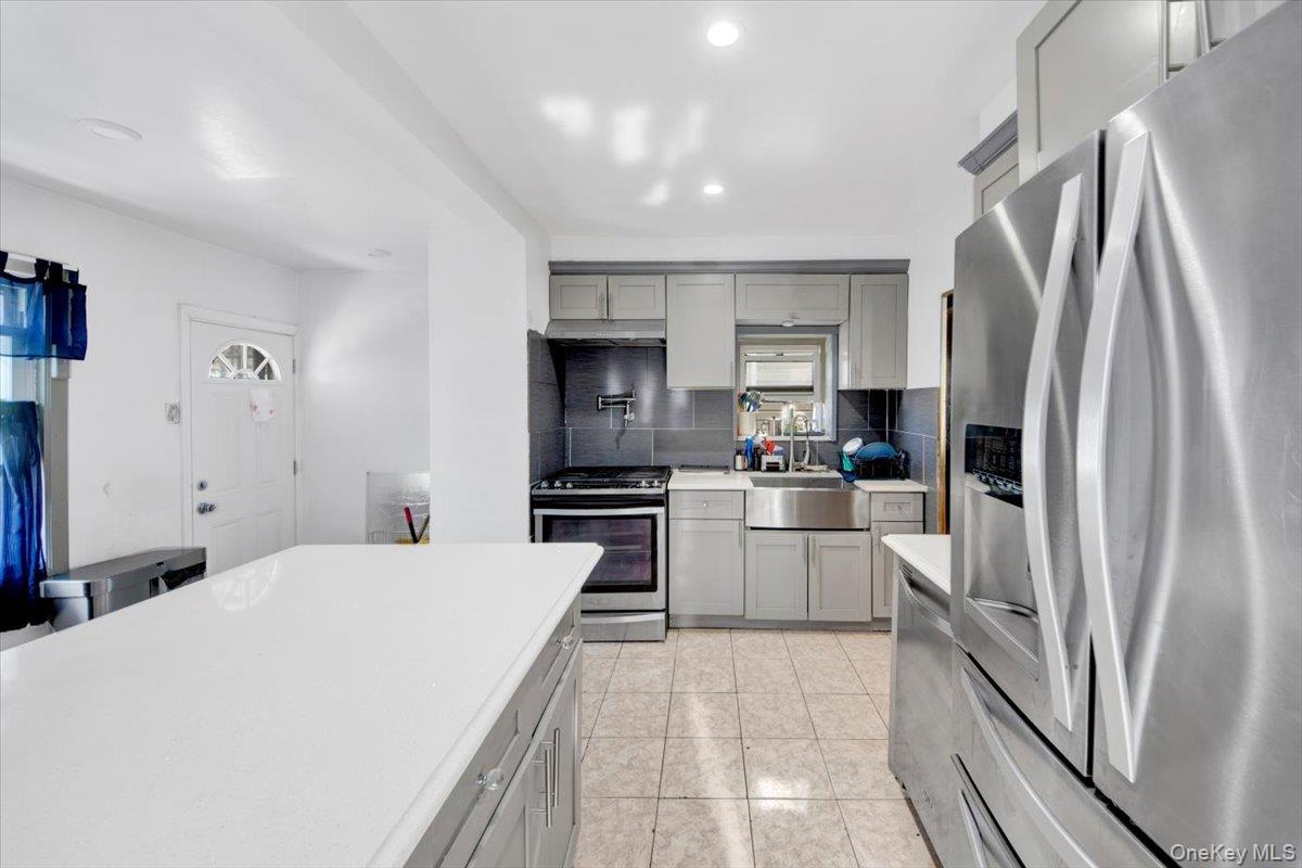 #9 photo, 4153 Gunther Avenue, Bronx , NY 10466