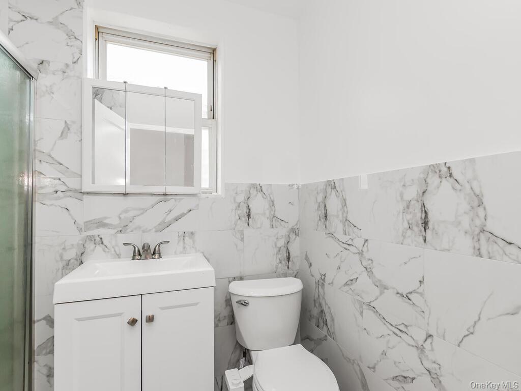 #15 photo, 264 Emerson Avenue, ブロンクス区 Bronx , NY 10465