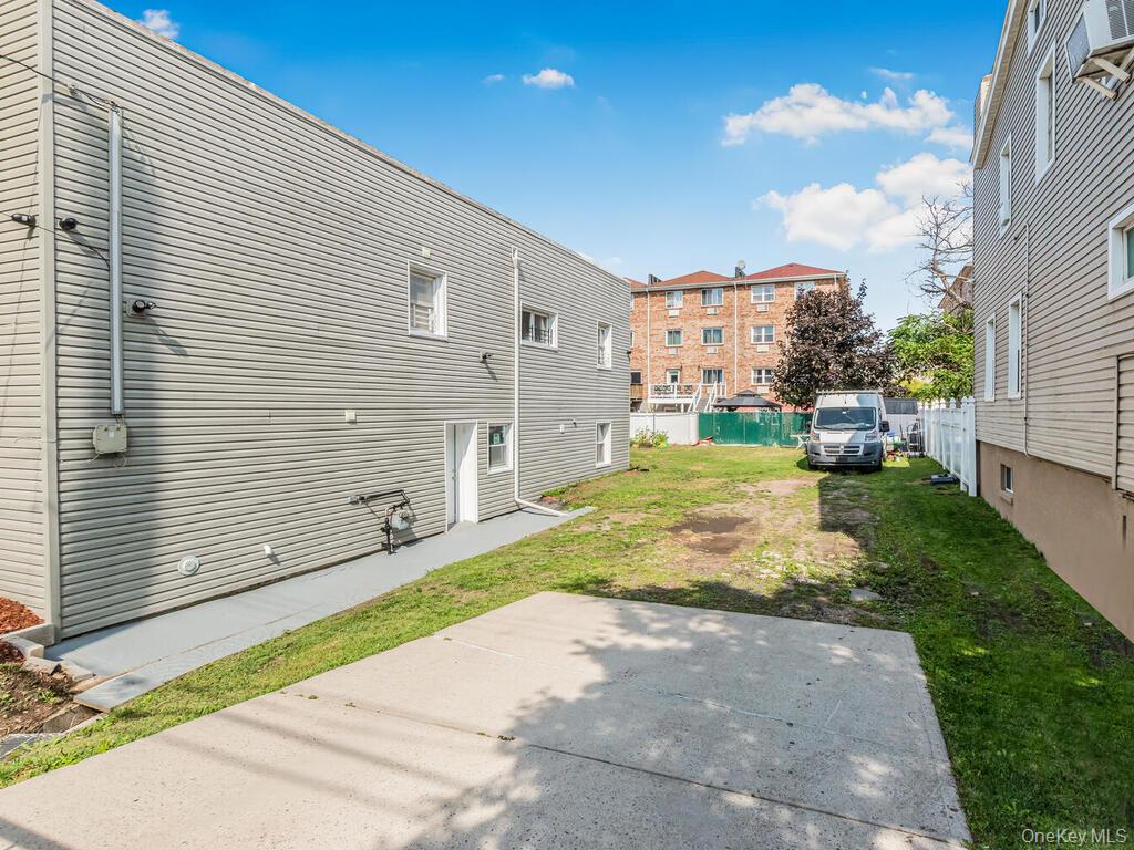 #4 photo, 264 Emerson Avenue, ブロンクス区 Bronx , NY 10465