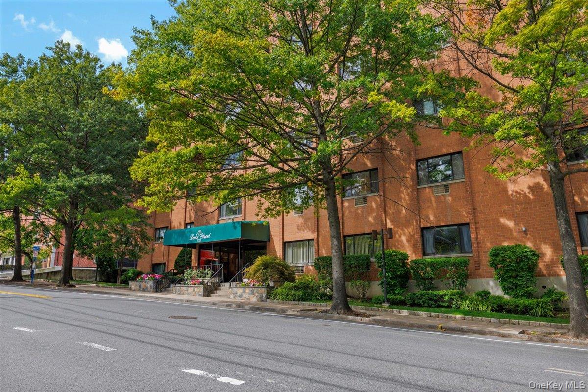 #1 photo, 21 Lake Street, White Plains , NY 10603