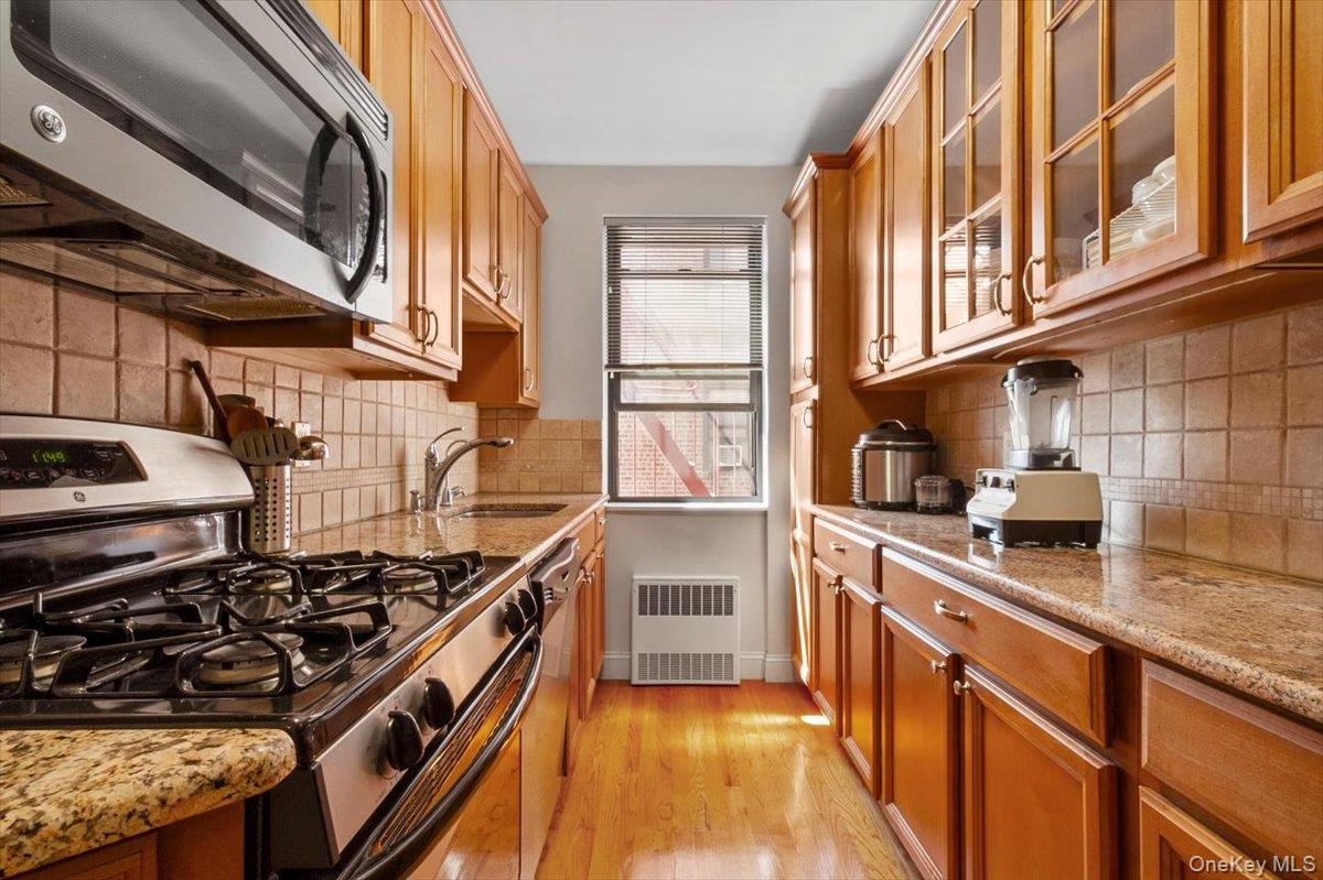 #4 photo, 142 Garth, Scarsdale , NY 10583