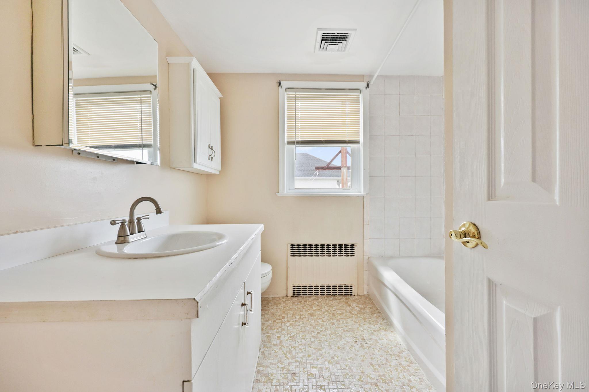 #5 photo, 98 Lincoln Avenue, West Harrison , NY 10604