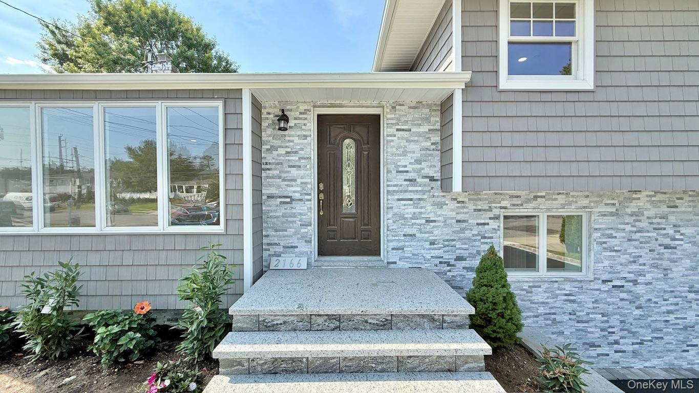 #3 photo, 2166 Isabelle Ct, North Bellmore , NY 11710