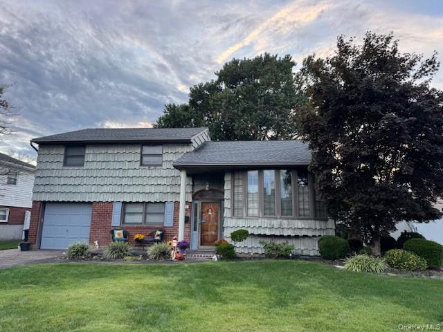 #3 photo, 24 Patricia Lane, Syosset , NY 11791