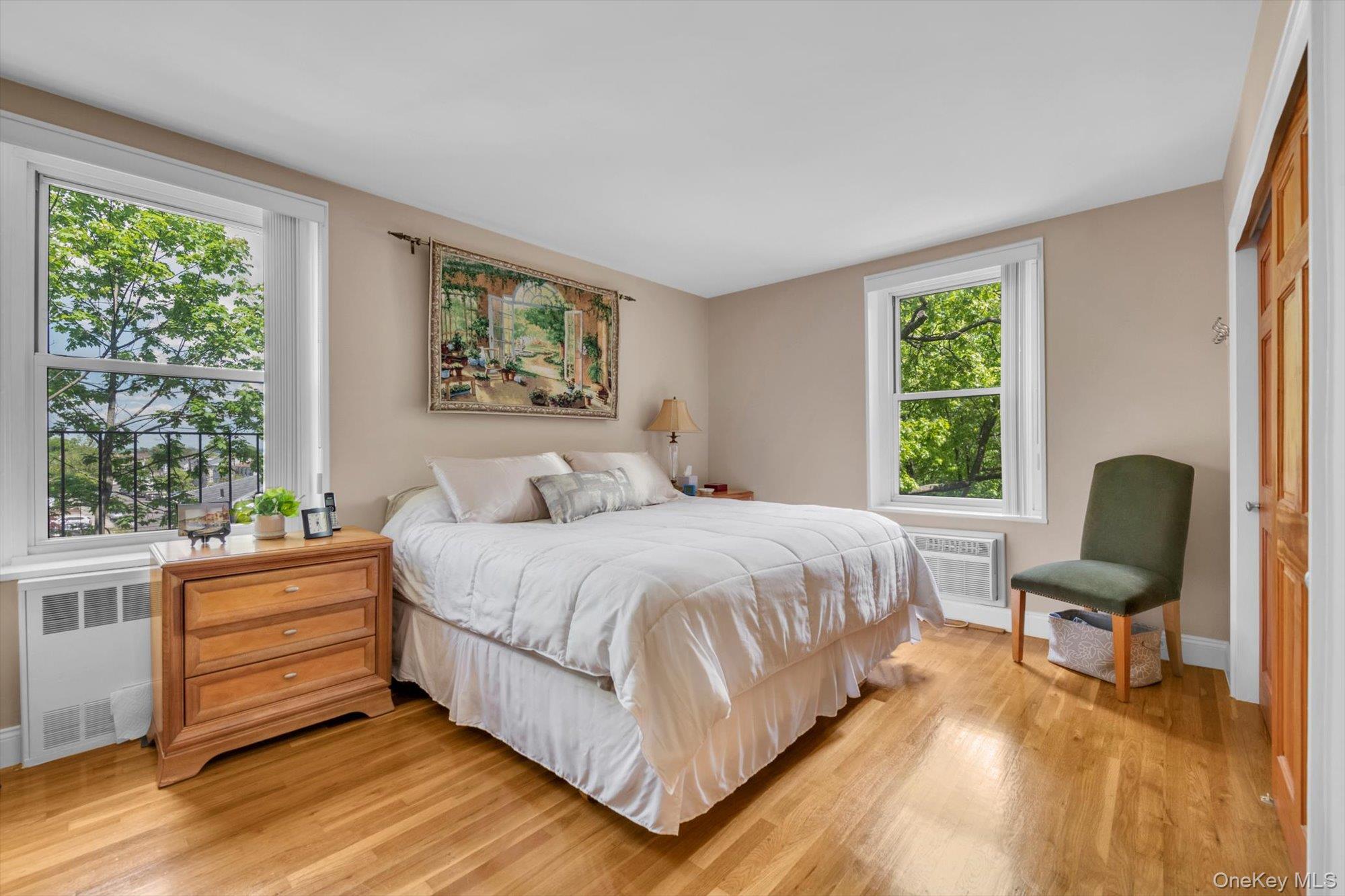 #11 photo, 209-25 18th Avenue, קווינס Bayside , NY 11360