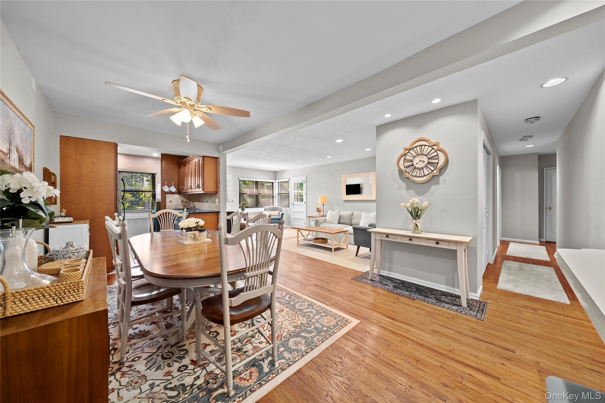 #1 photo, 1195 East Broadway, Hewlett , NY 11557