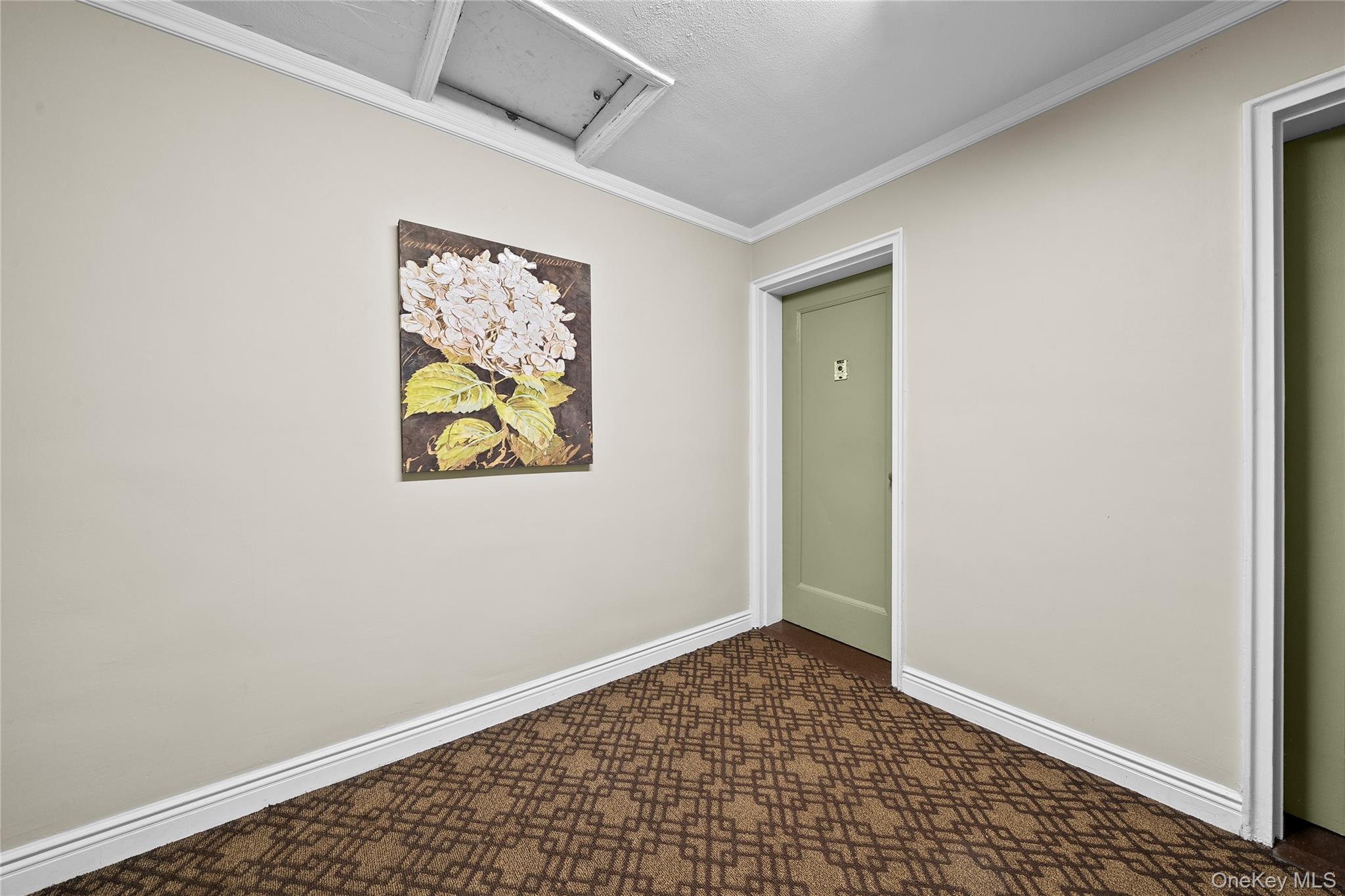 #20 photo, 1195 East Broadway, Hewlett , NY 11557