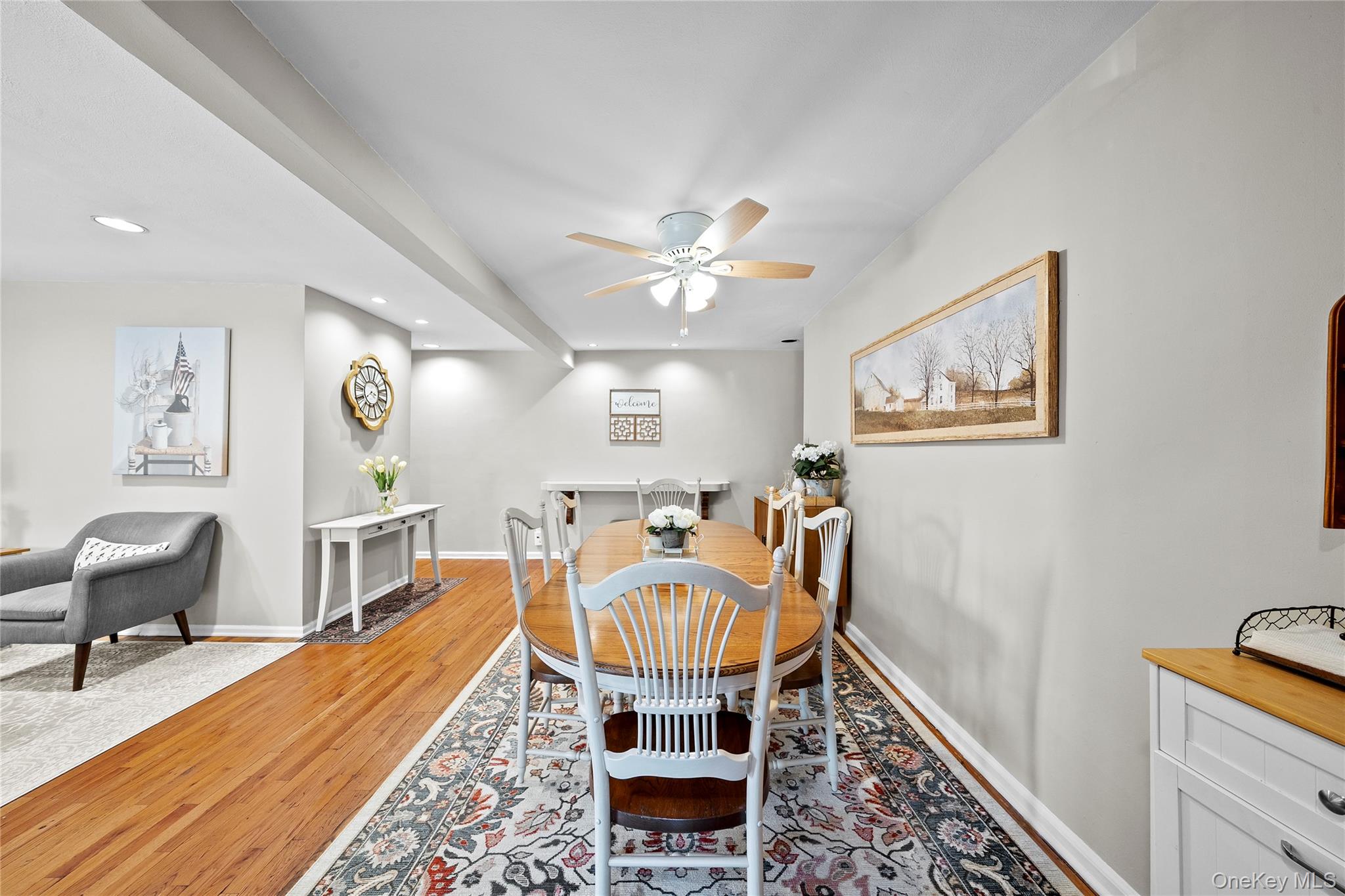 #9 photo, 1195 East Broadway, Hewlett , NY 11557