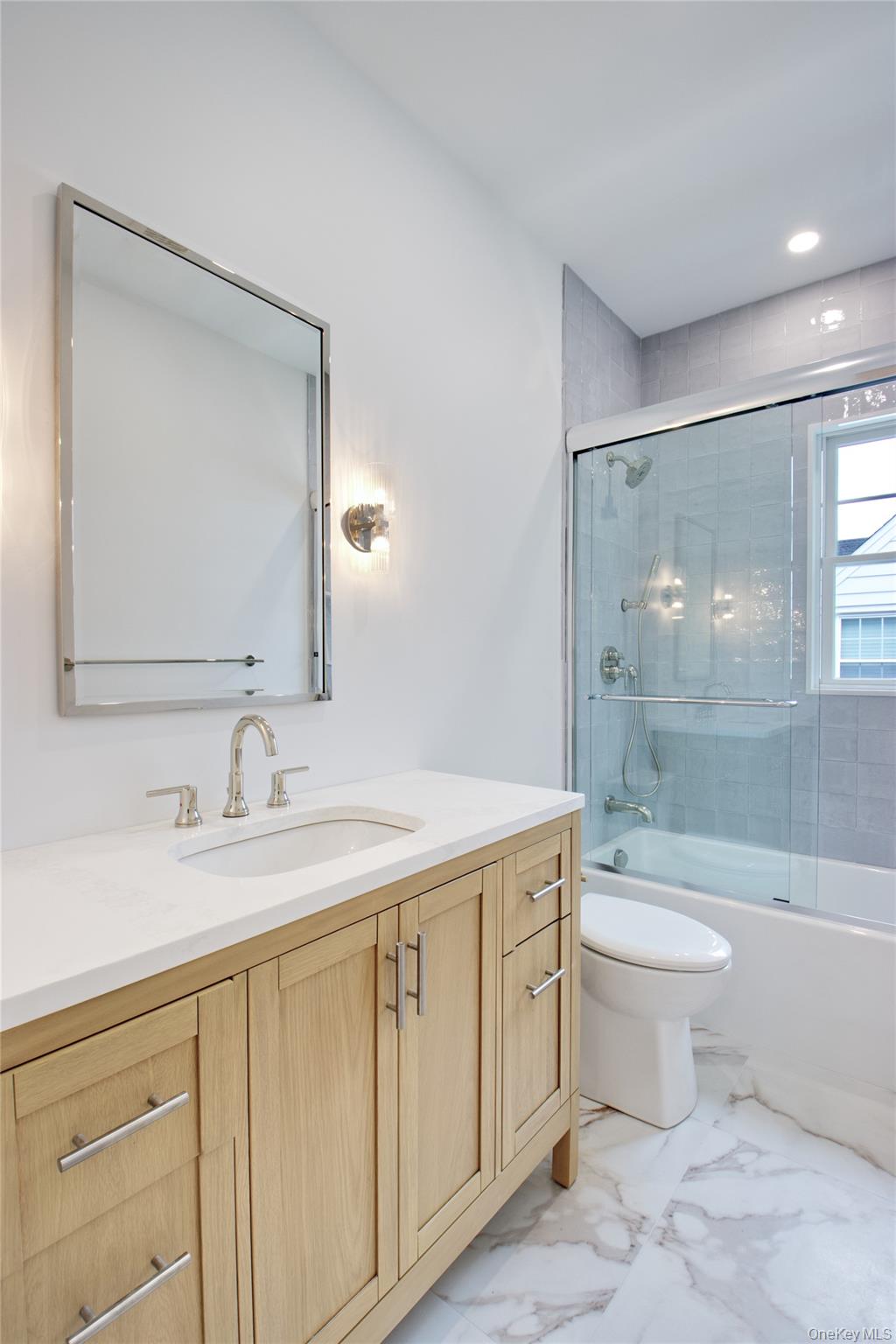 #18 photo, 225 Brixton Road, Garden City , NY 11530