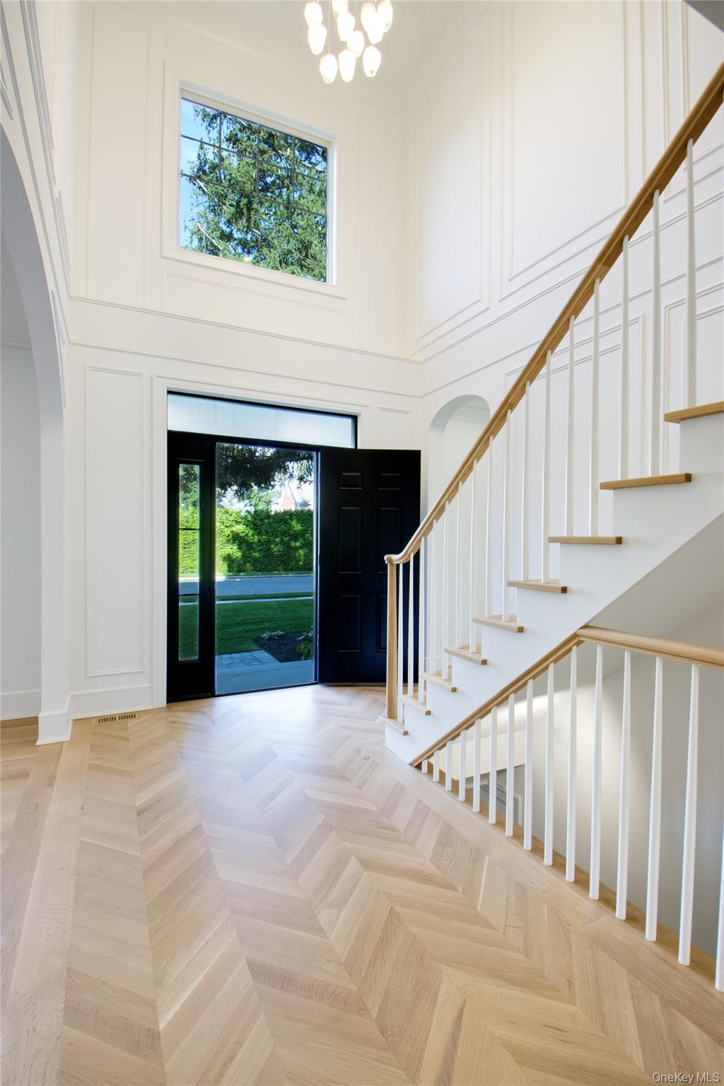 #3 photo, 225 Brixton Road, Garden City , NY 11530