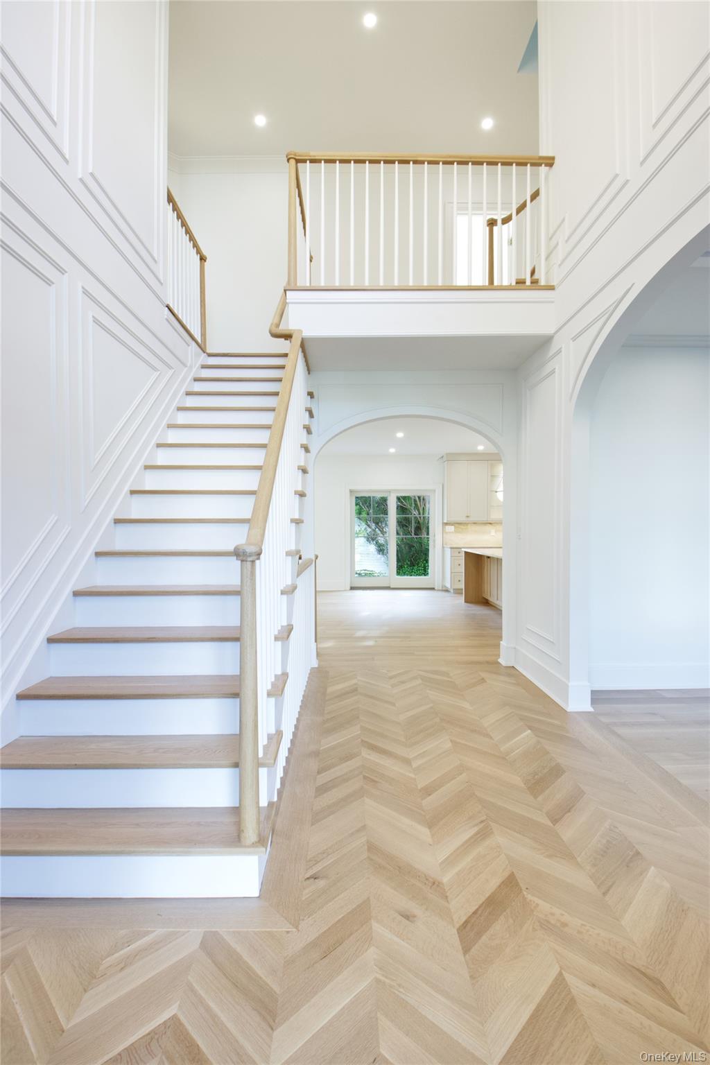 #4 photo, 225 Brixton Road, Garden City , NY 11530