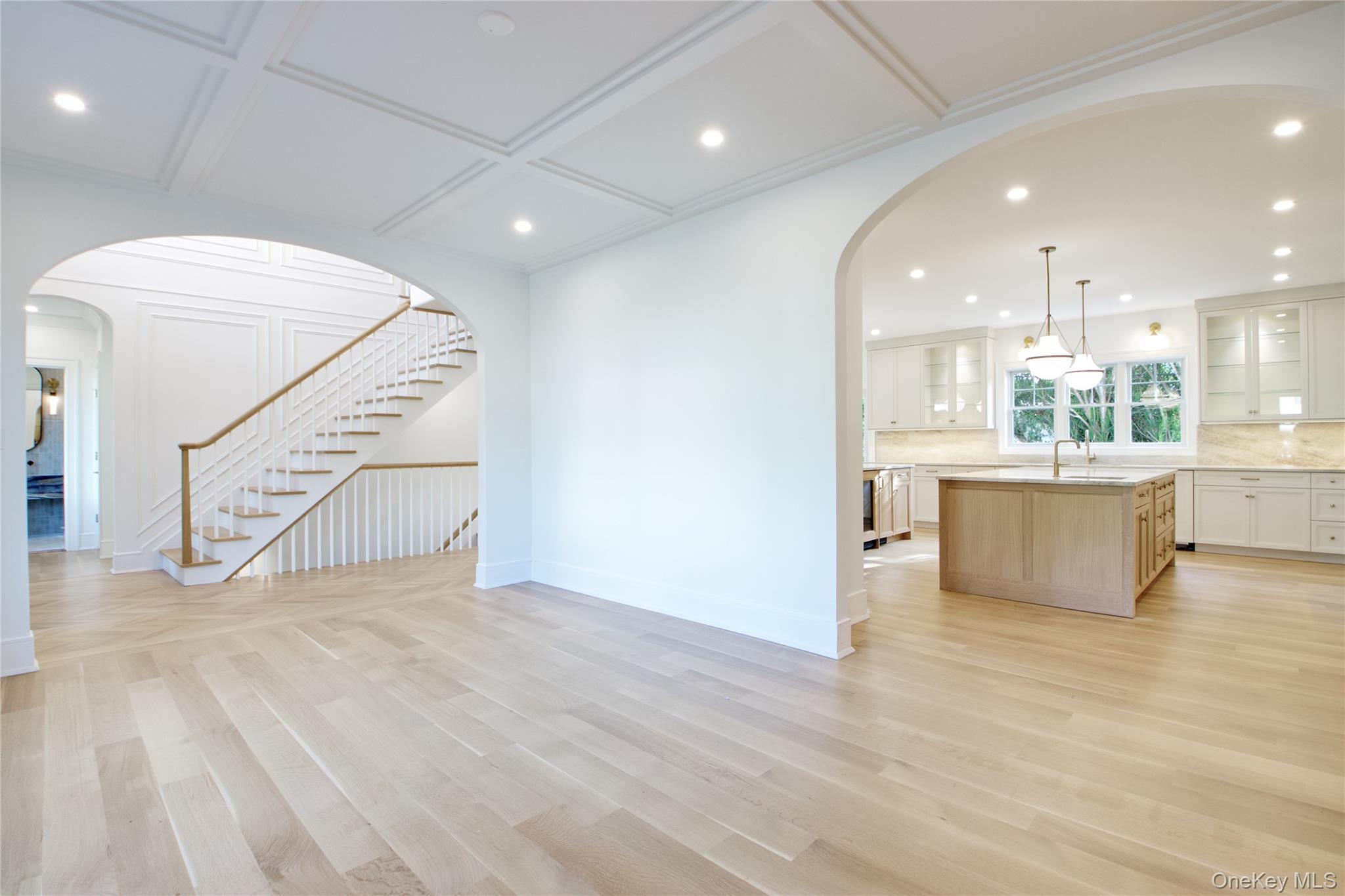 #8 photo, 225 Brixton Road, Garden City , NY 11530