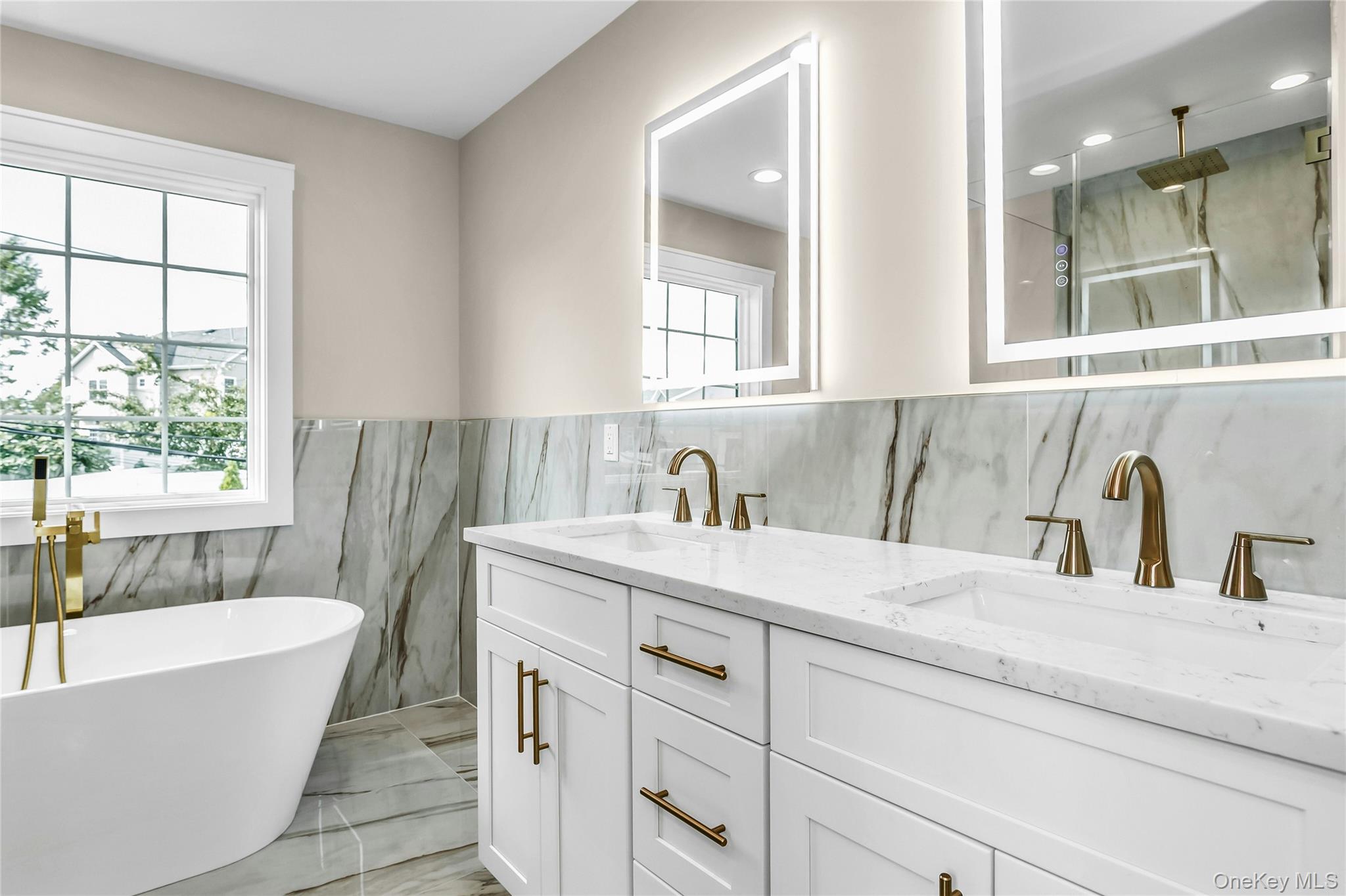 #18 photo, 8 Sebree Place, Plainview , NY 11803