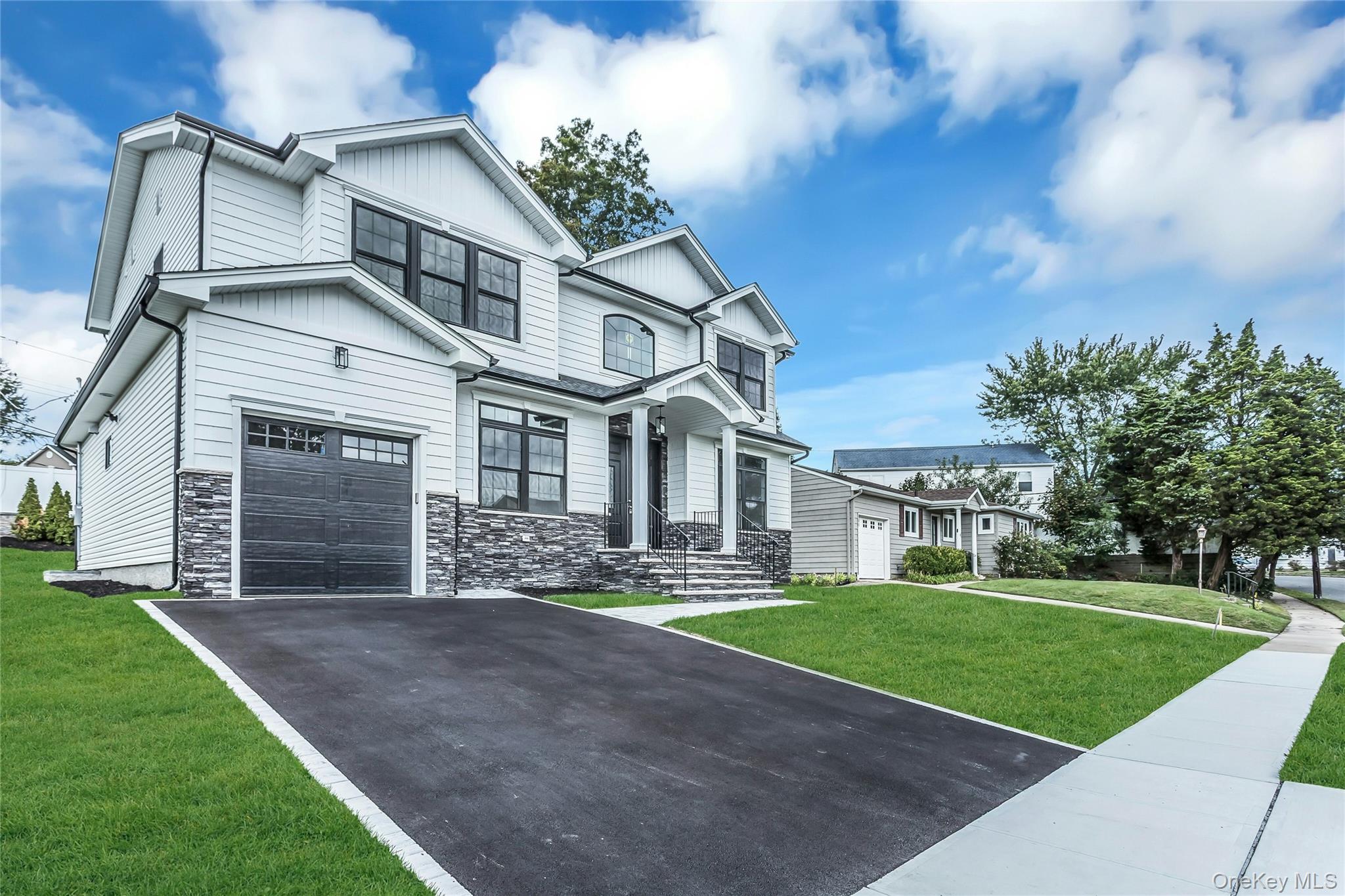 #2 photo, 8 Sebree Place, Plainview , NY 11803