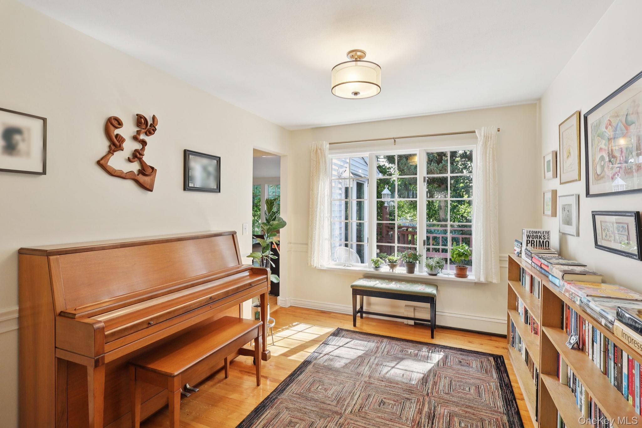 #7 photo, 230 Cook Street, サフォーク郡 Huntington Station , NY 11746