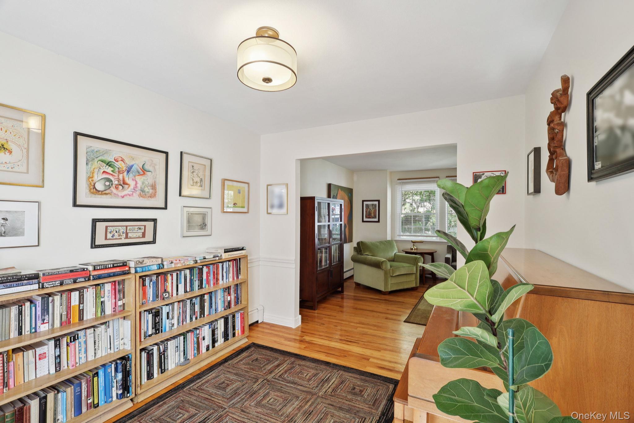 #9 photo, 230 Cook Street, サフォーク郡 Huntington Station , NY 11746