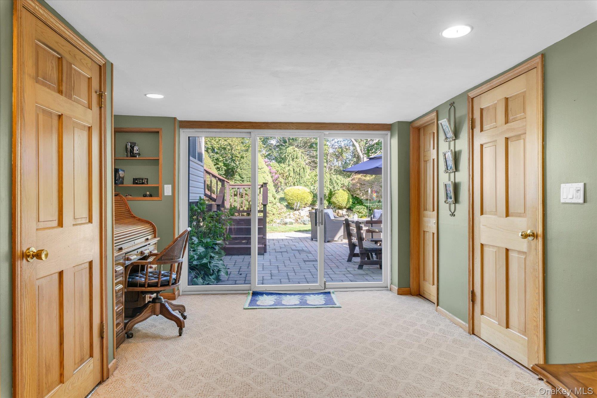 #20 photo, 84 Lake Road, Greenlawn , NY 11740