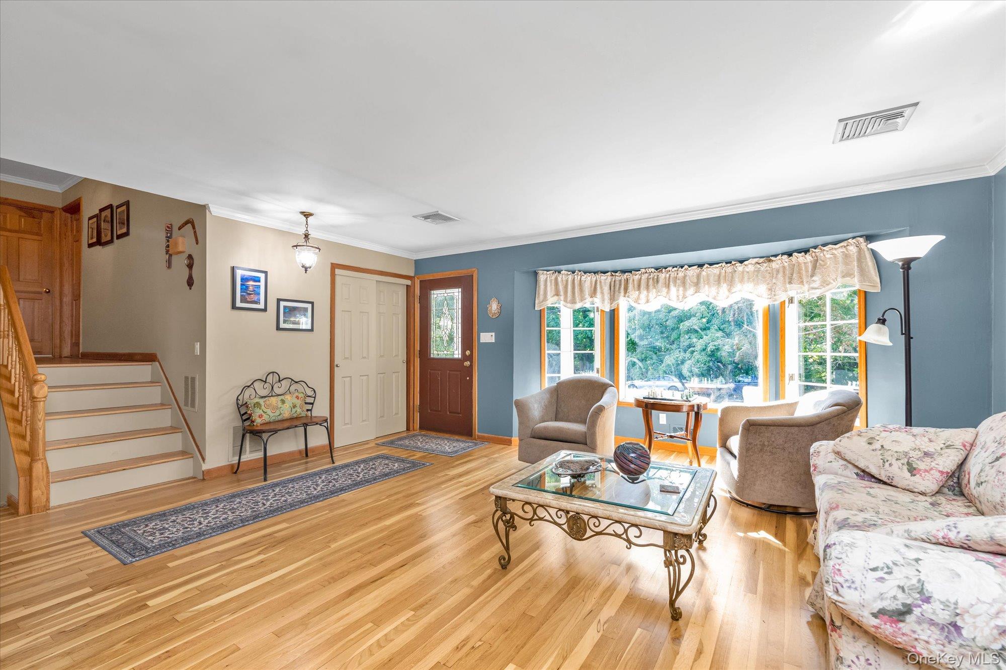 #3 photo, 84 Lake Road, Greenlawn , NY 11740