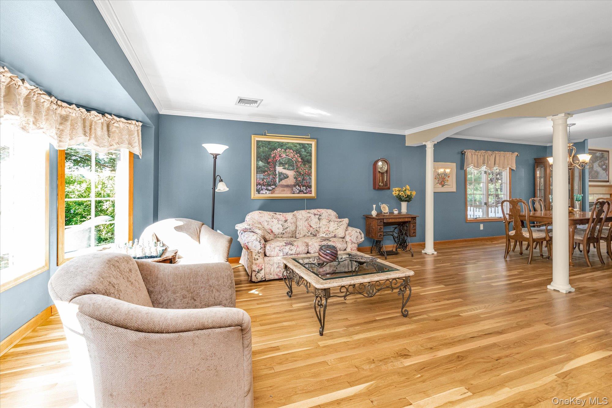 #4 photo, 84 Lake Road, Greenlawn , NY 11740