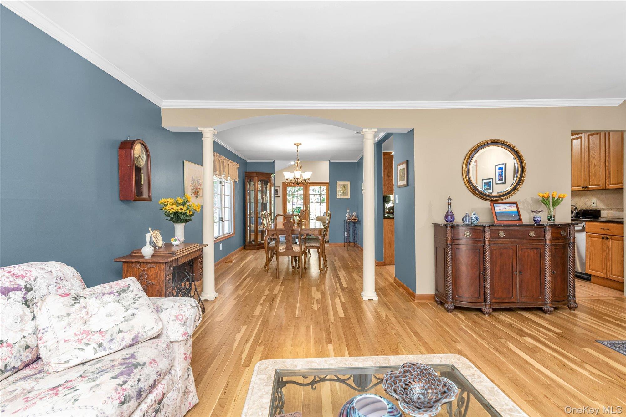 #5 photo, 84 Lake Road, Greenlawn , NY 11740