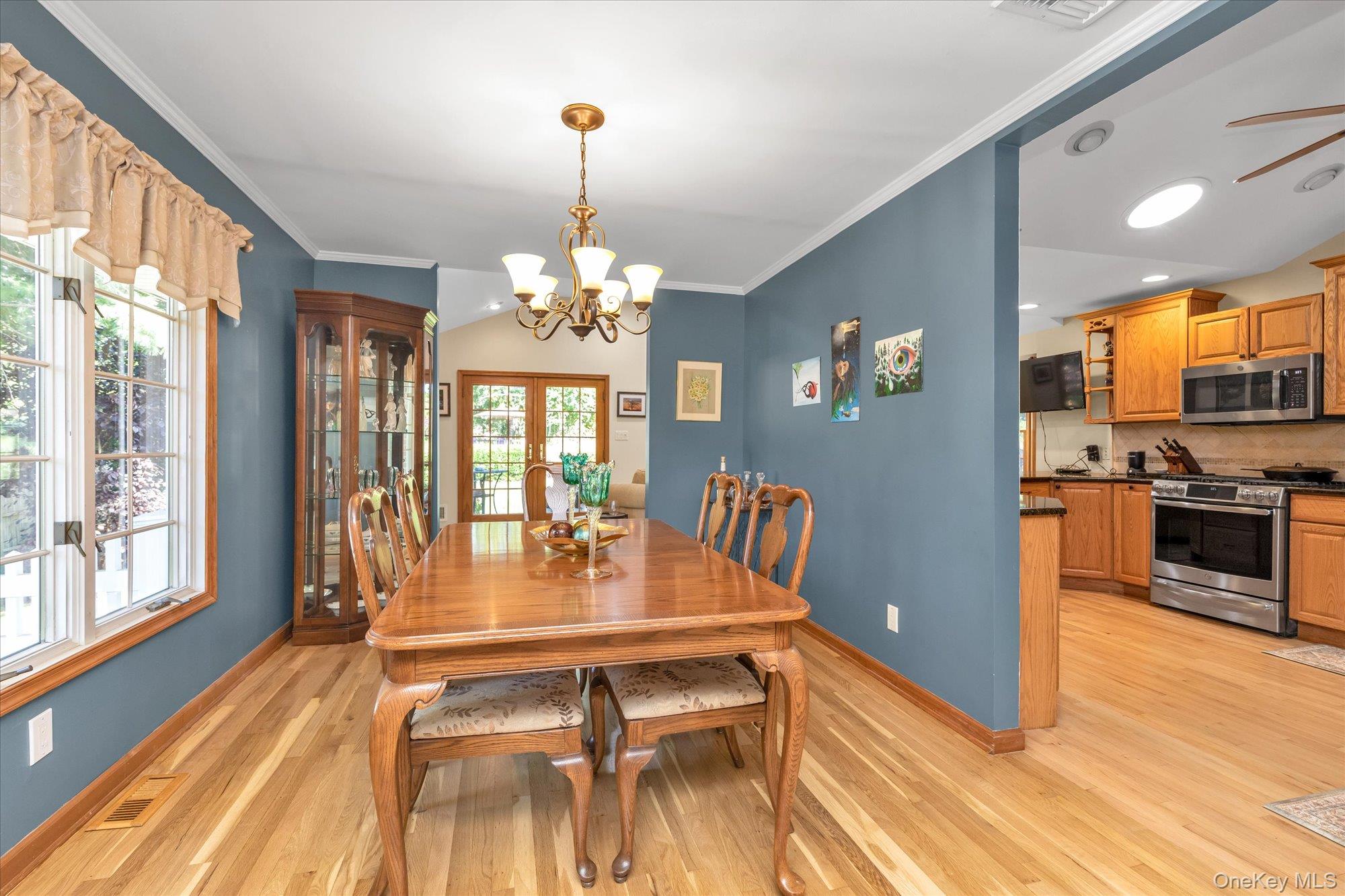 #7 photo, 84 Lake Road, Greenlawn , NY 11740