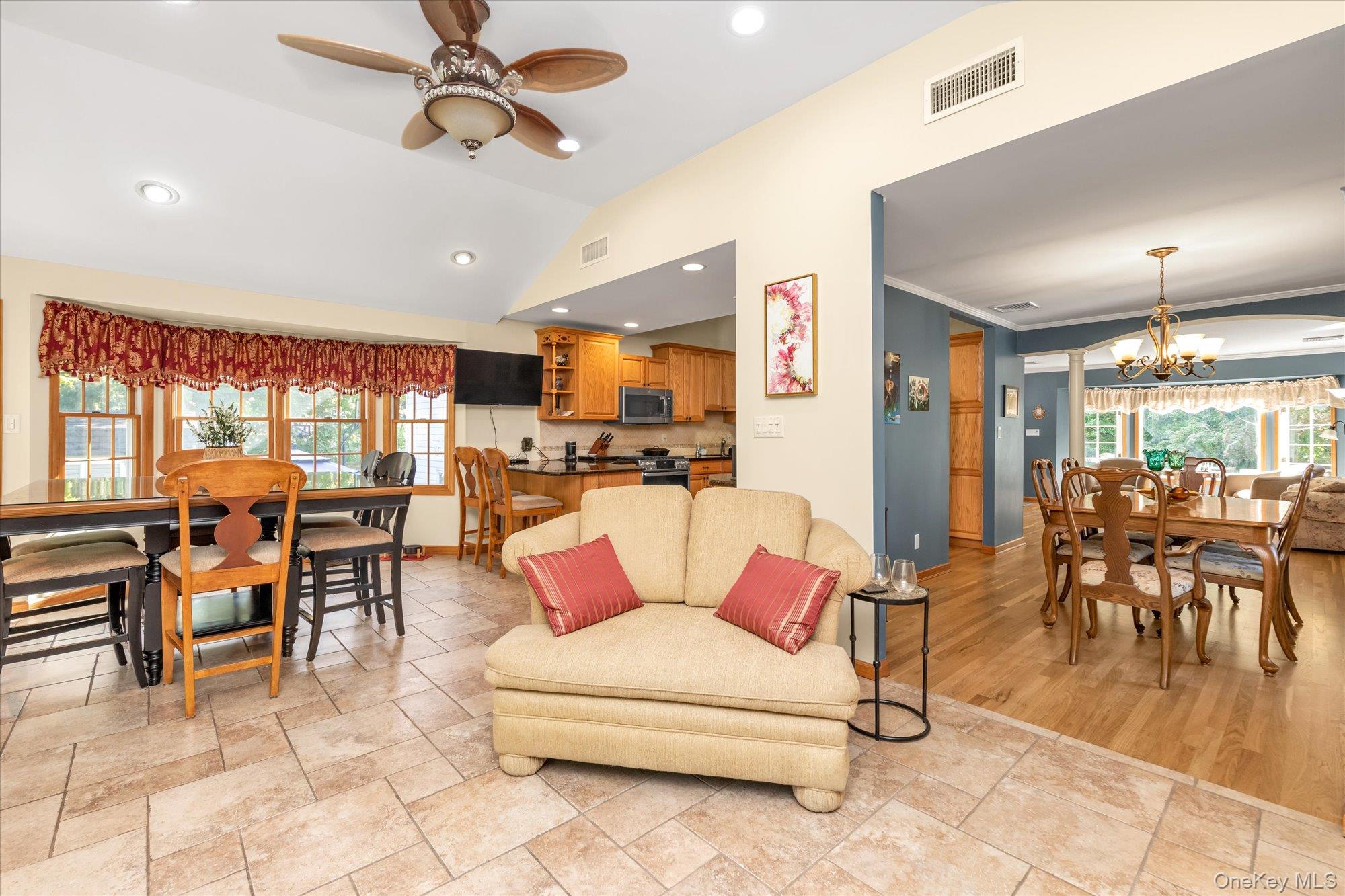 #8 photo, 84 Lake Road, Greenlawn , NY 11740