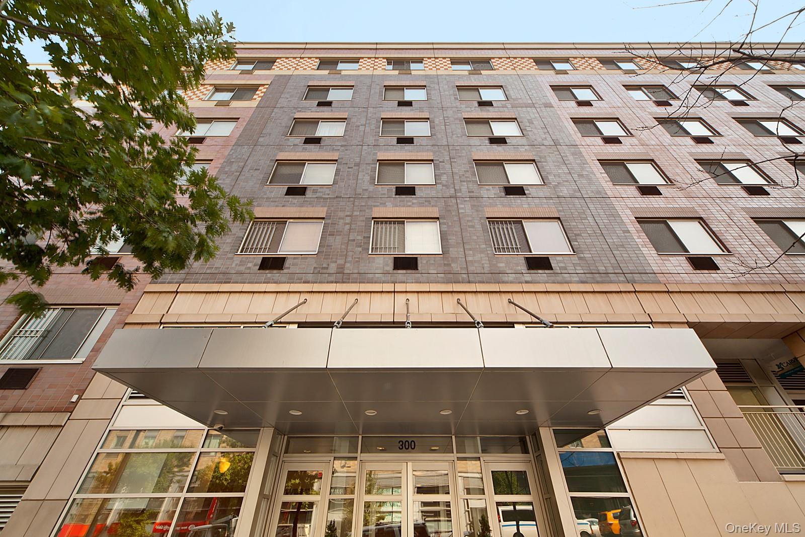 #11 photo, 300 W West 145 Street, マンハッタン New York (Manhattan) , NY 10030