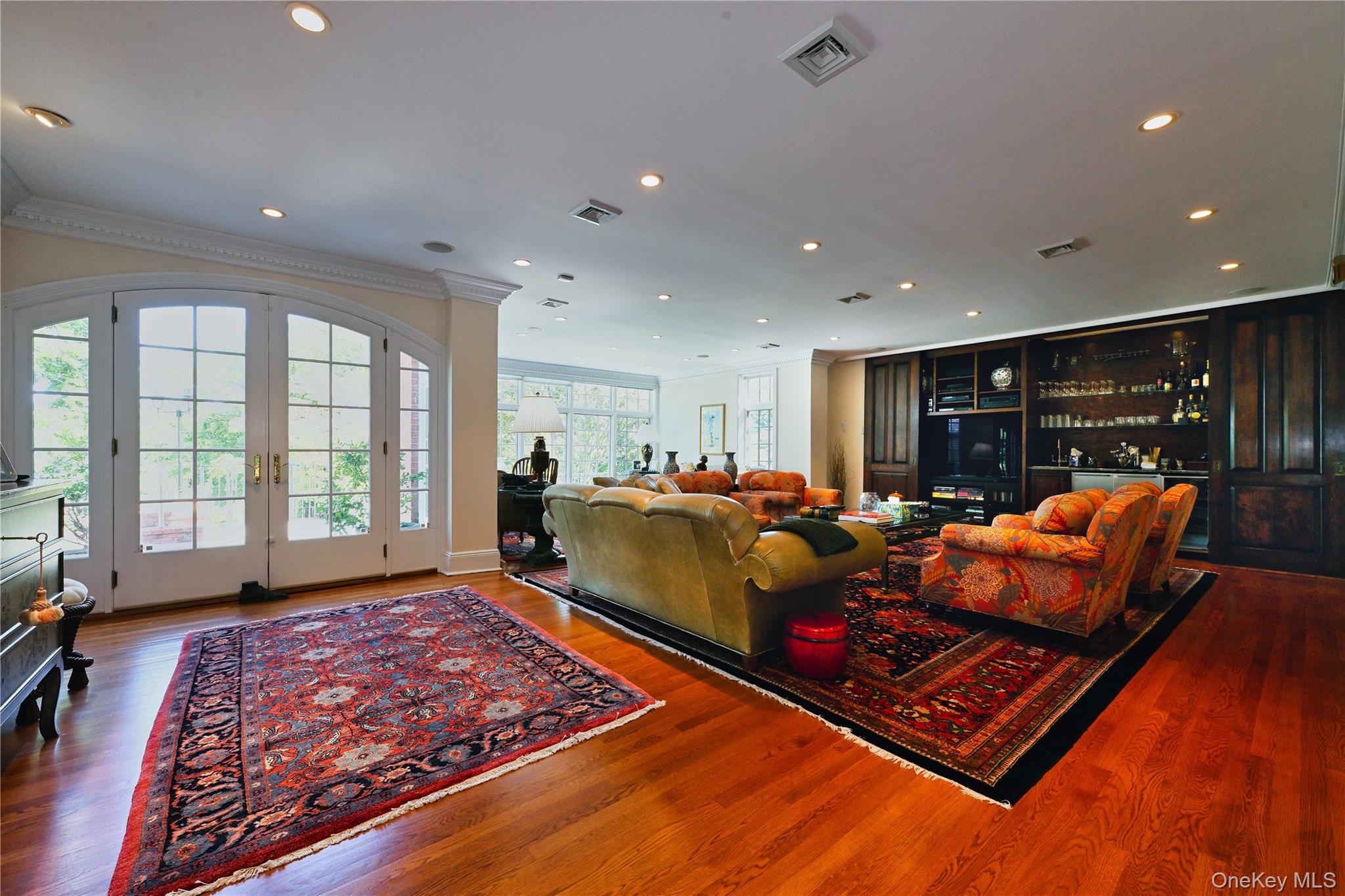 #12 photo, 40 Deer Park Road, Great Neck , NY 11024