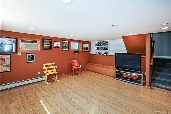 #20 photo, 15 Hedgerow Lane, Commack , NY 11725