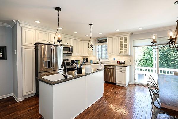 #9 photo, 15 Hedgerow Lane, Commack , NY 11725