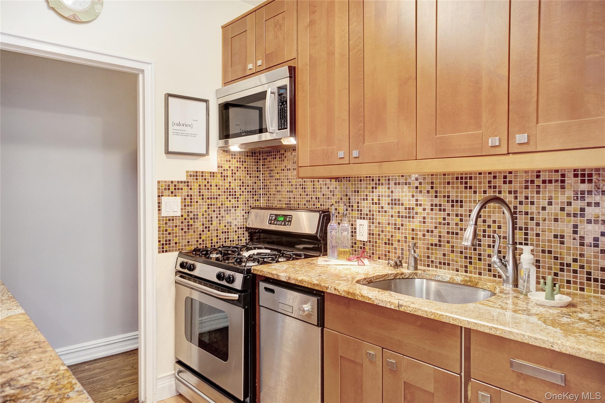 #14 photo, 55 Grand Avenue, ナッソー郡 Rockville Centre , NY 11570