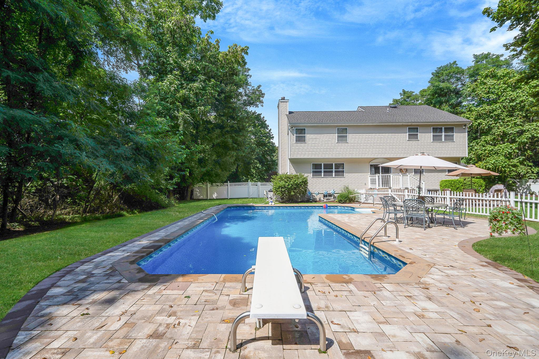 #10 photo, 37 Deer Lane, East Setauket , NY 11733