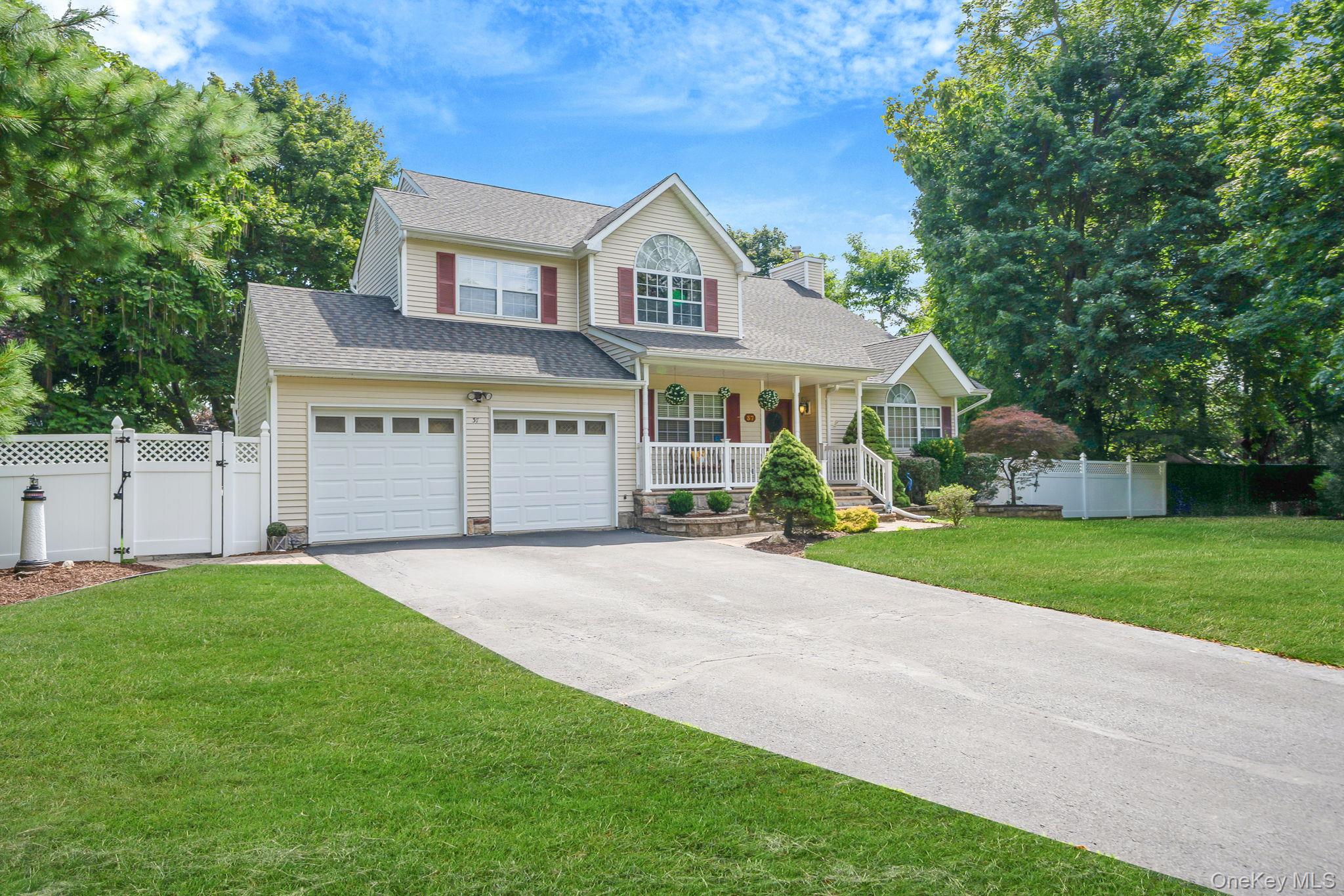 #2 photo, 37 Deer Lane, East Setauket , NY 11733