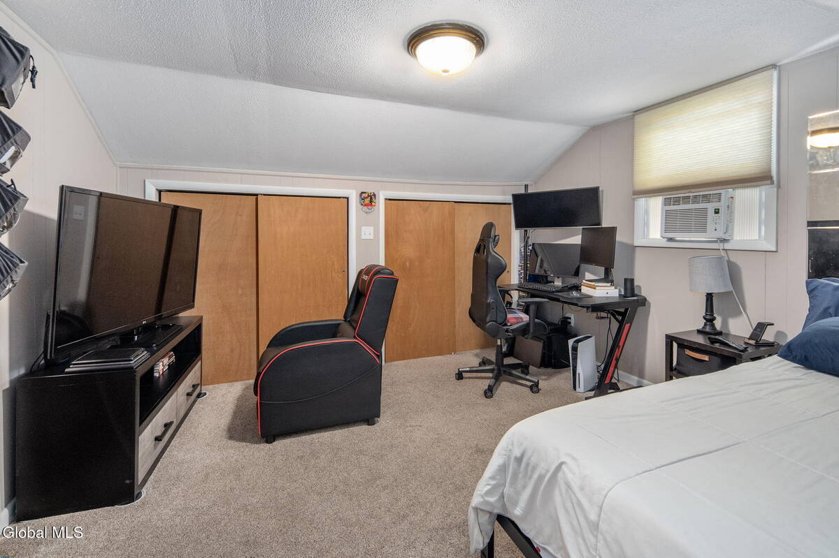 #20 photo, 2101 Hollywood Avenue, Rotterdam , NY 12306