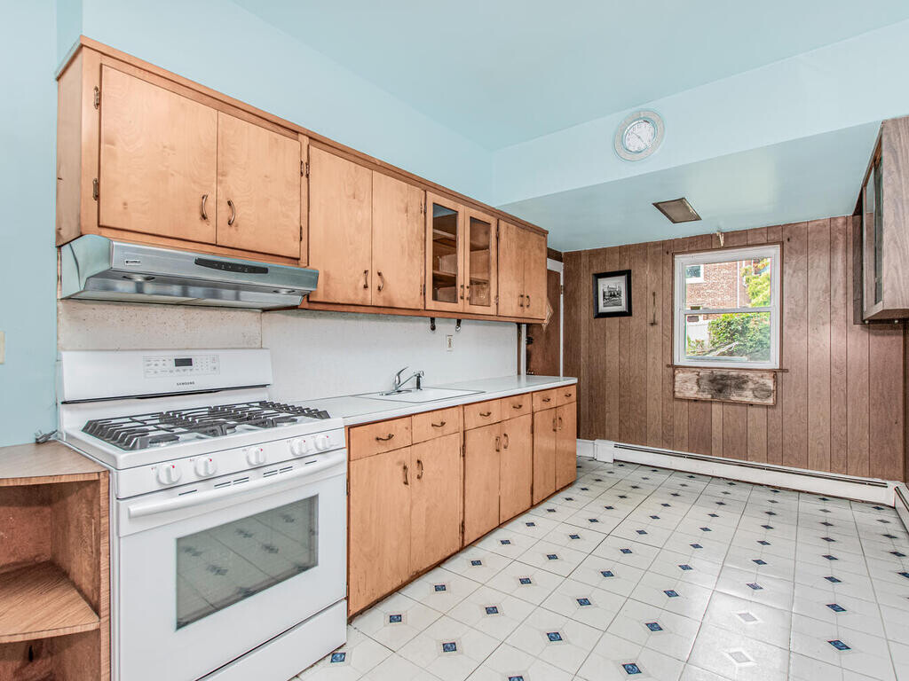 #14 photo, 5621 POST Road, North Riverdale , NY 10471