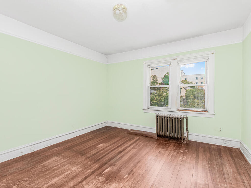 #19 photo, 5621 POST Road, North Riverdale , NY 10471