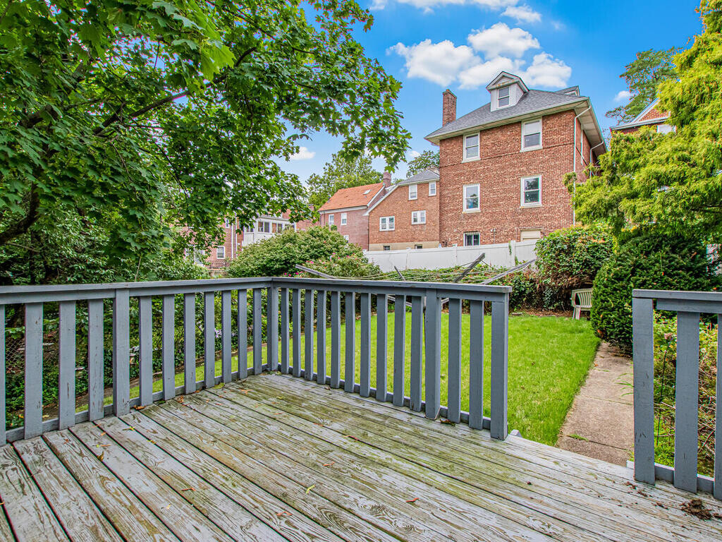 #22 photo, 5621 POST Road, North Riverdale , NY 10471