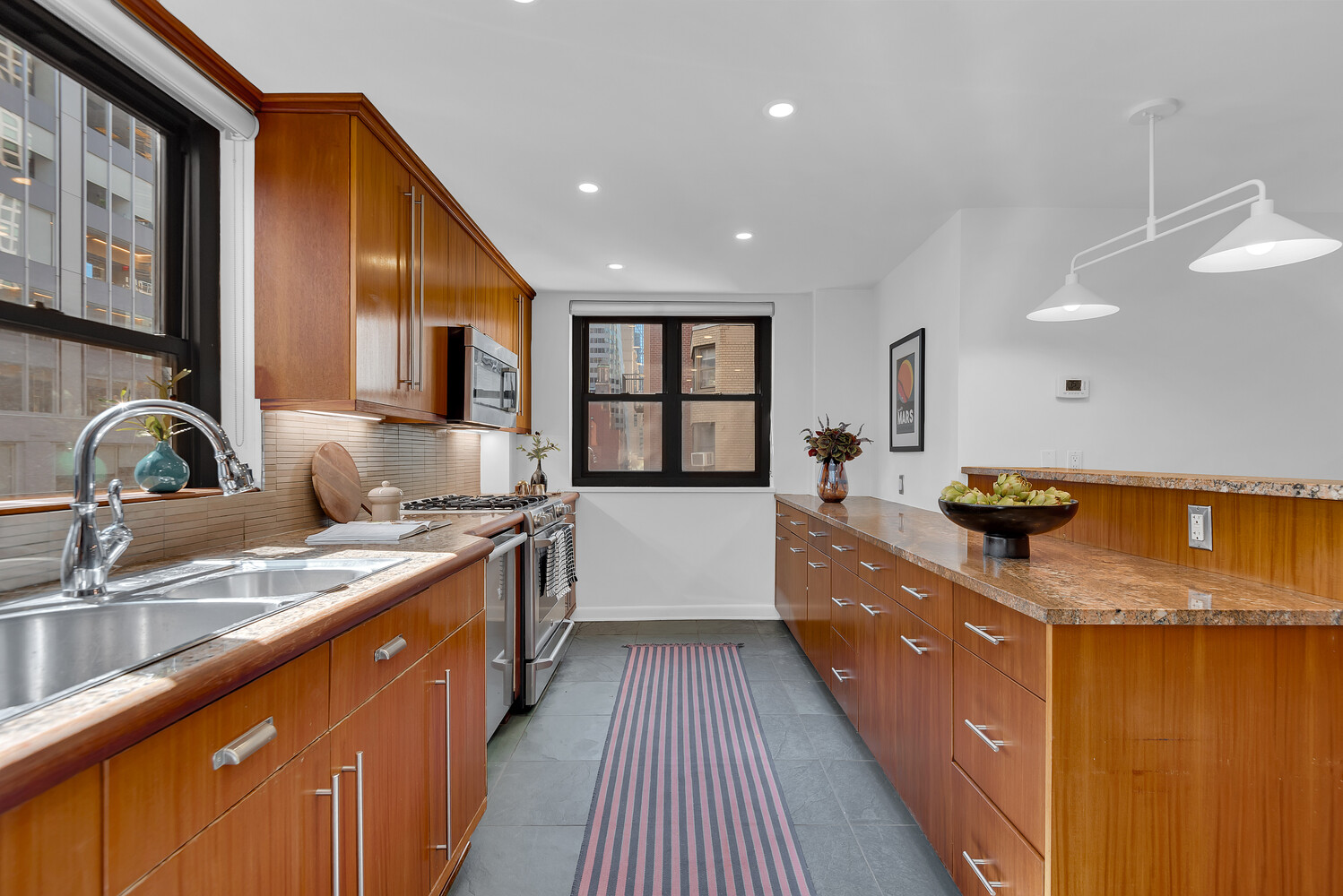 #9 photo, 135 E 54TH Street, Midtown East , NY 10022