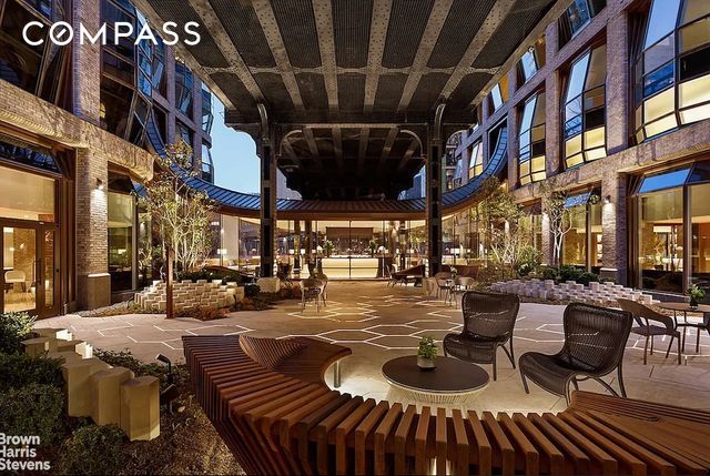 #8 photo, 515 W 18th Street, Chelsea , NY 10011