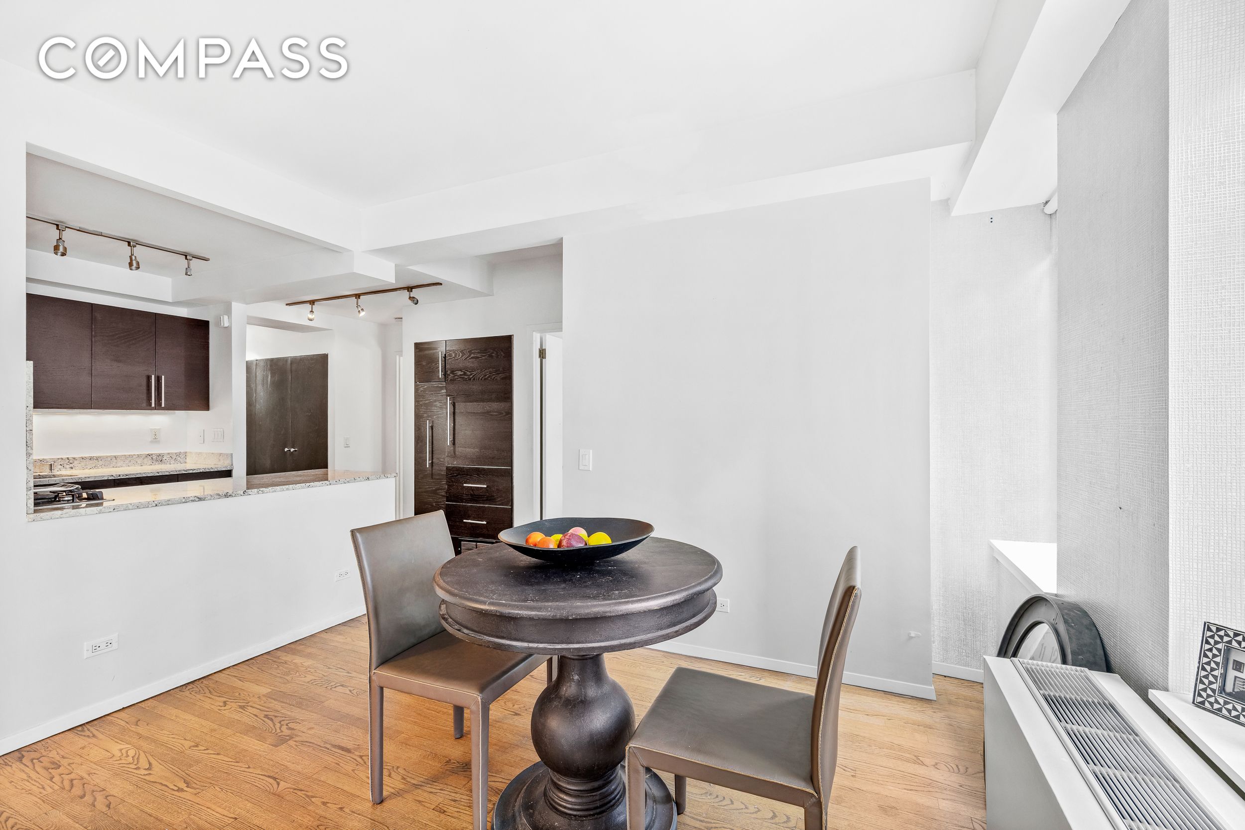 #4 photo, 43 W 61st Street, マンハッタン Upper West Side , NY 10023