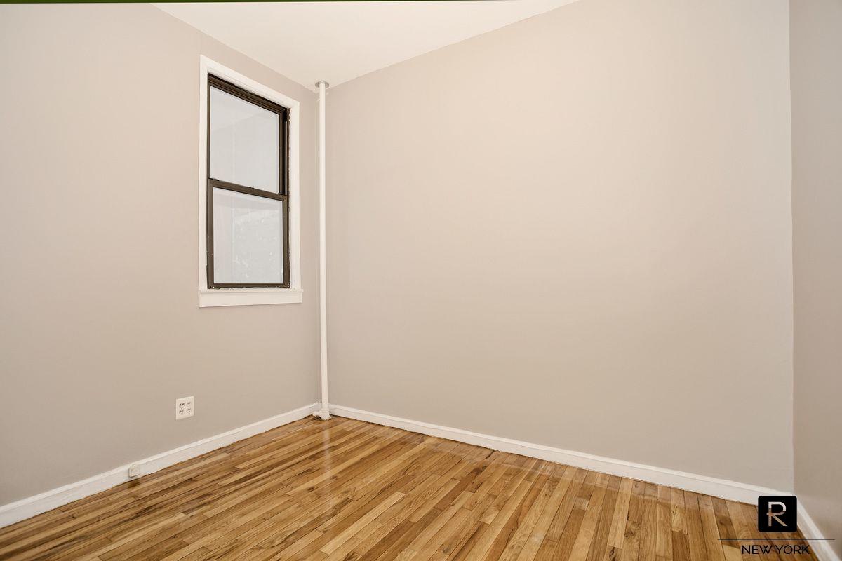 #1 photo, 1390 2nd Avenue, Upper East Side , NY 10021