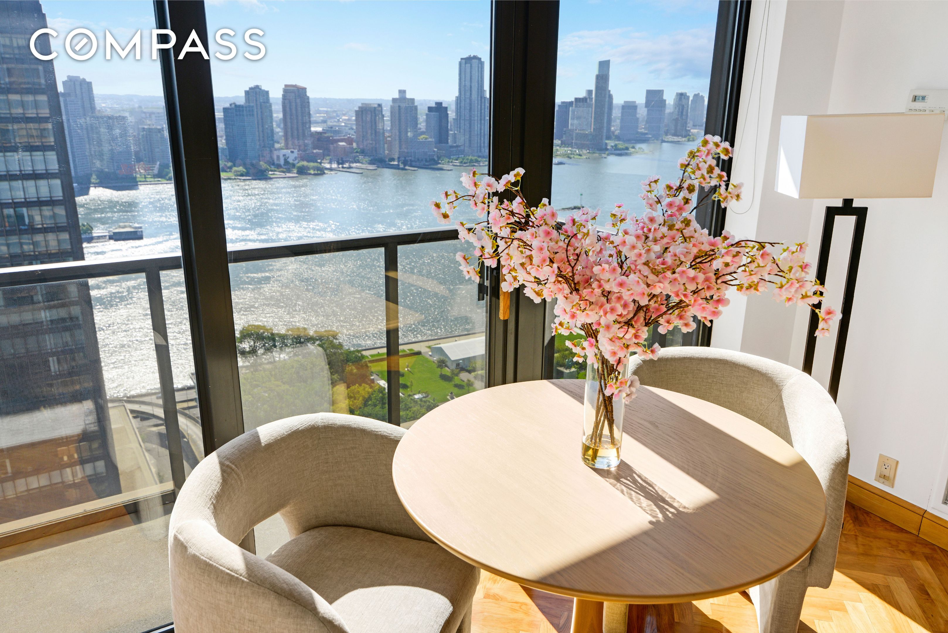 #1 photo, 100 United Nations Plaza, Midtown East , NY 10017