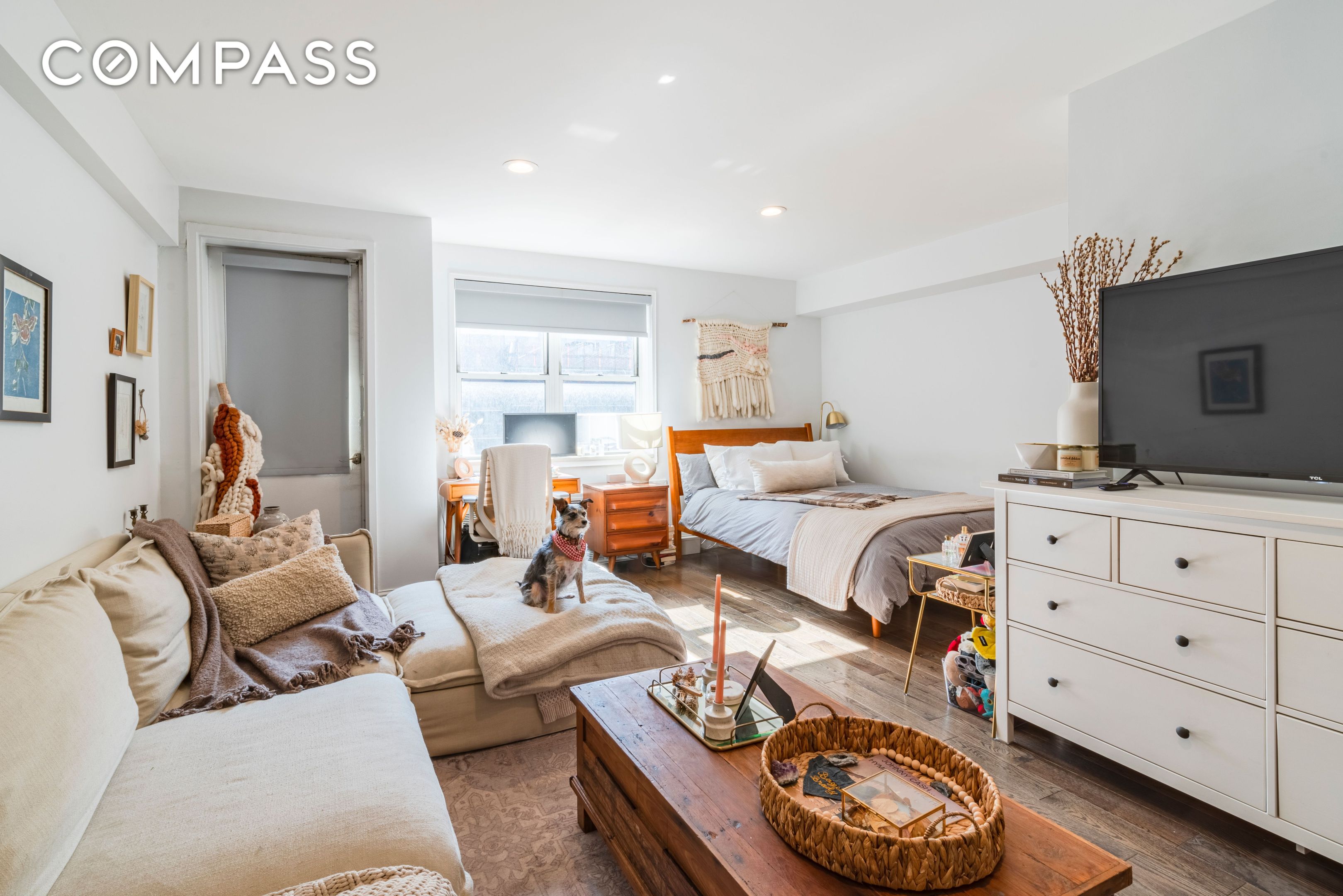 #1 photo, 170 W 23rd Street, مانهاتن Chelsea , NY 10011