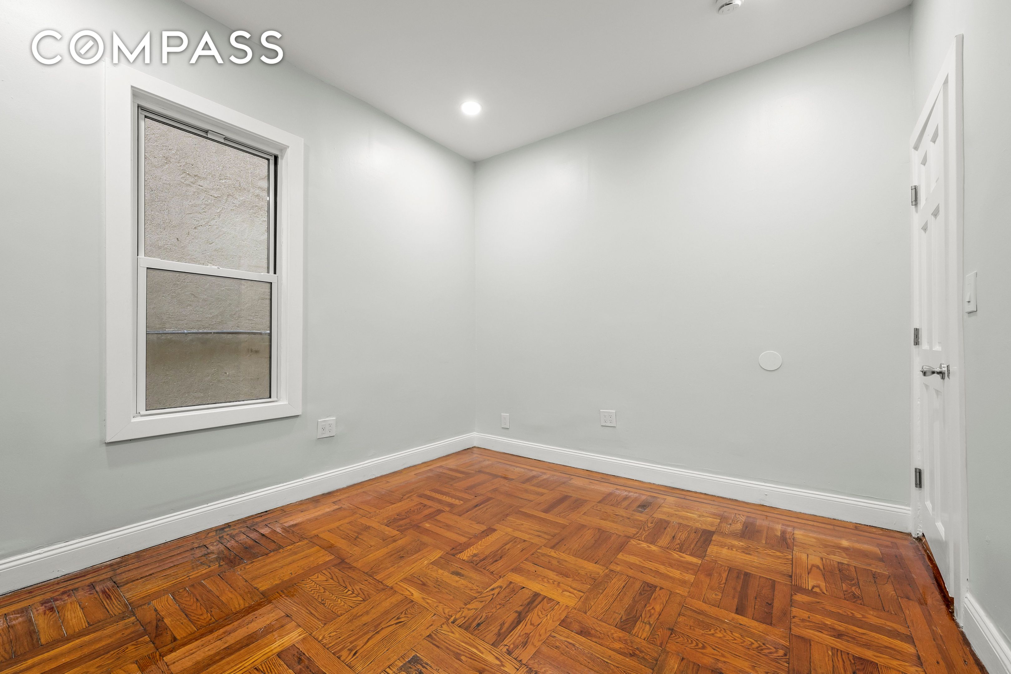 #12 photo, 2023 Hughes Avenue, East Tremont , NY 10457