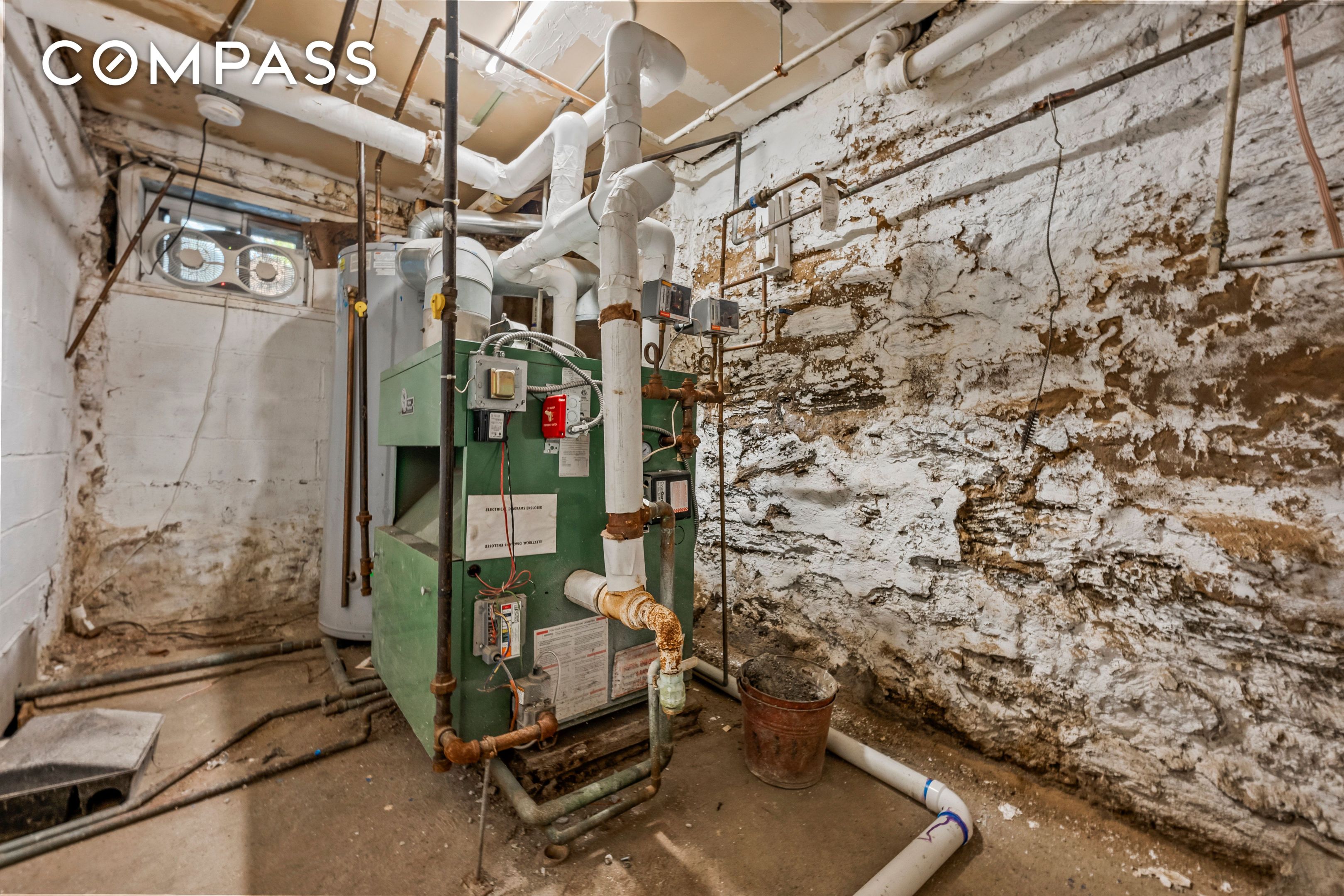 #20 photo, 2023 Hughes Avenue, East Tremont , NY 10457