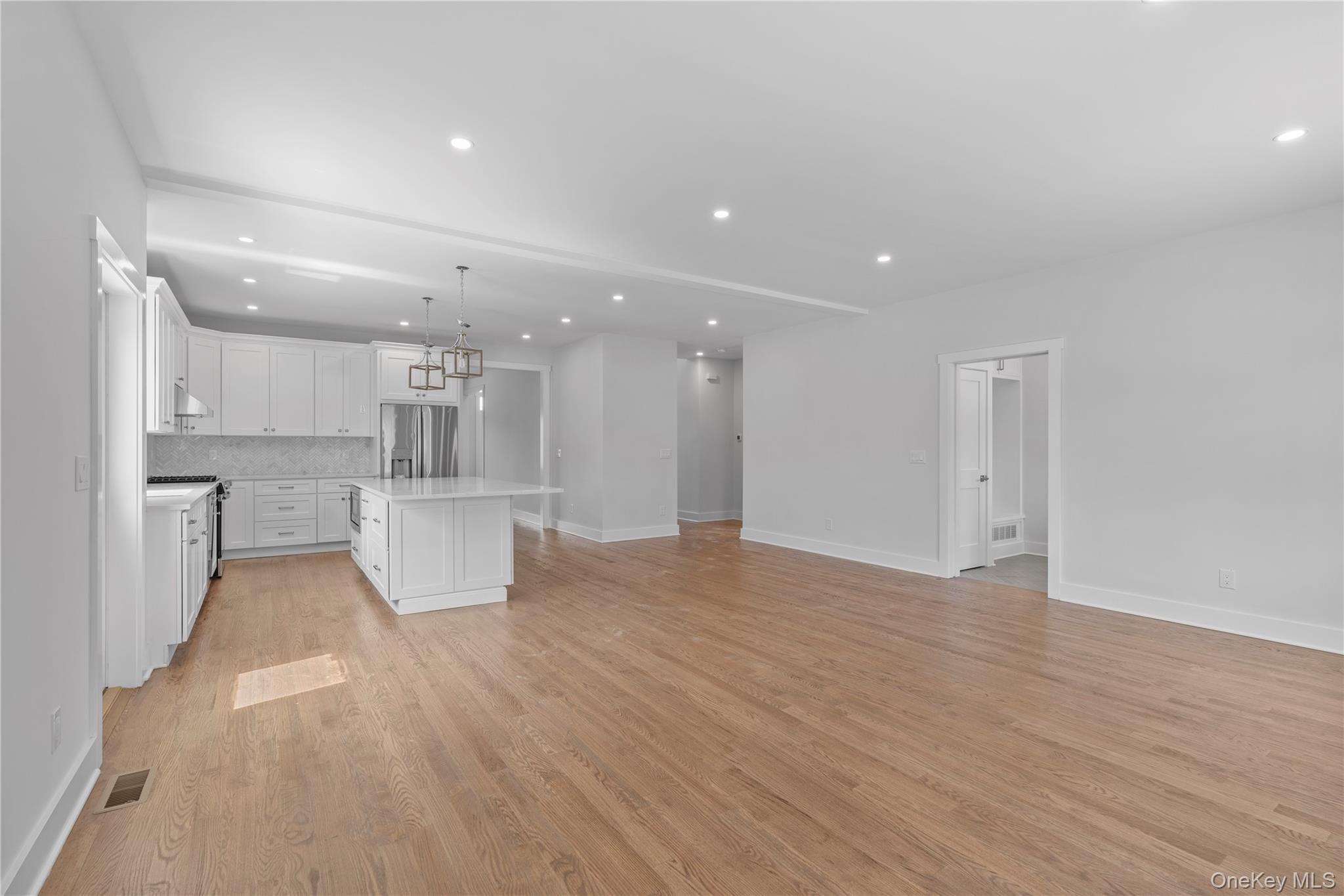 #5 photo, 565 King Street, Port Chester , NY 10573