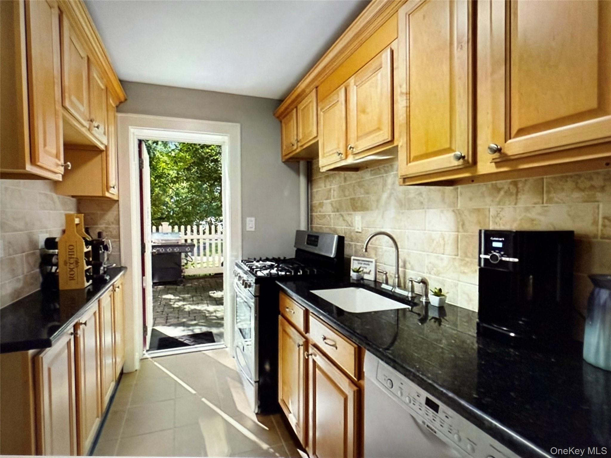 #7 photo, 6 Manchester Road, Eastchester , NY 10709