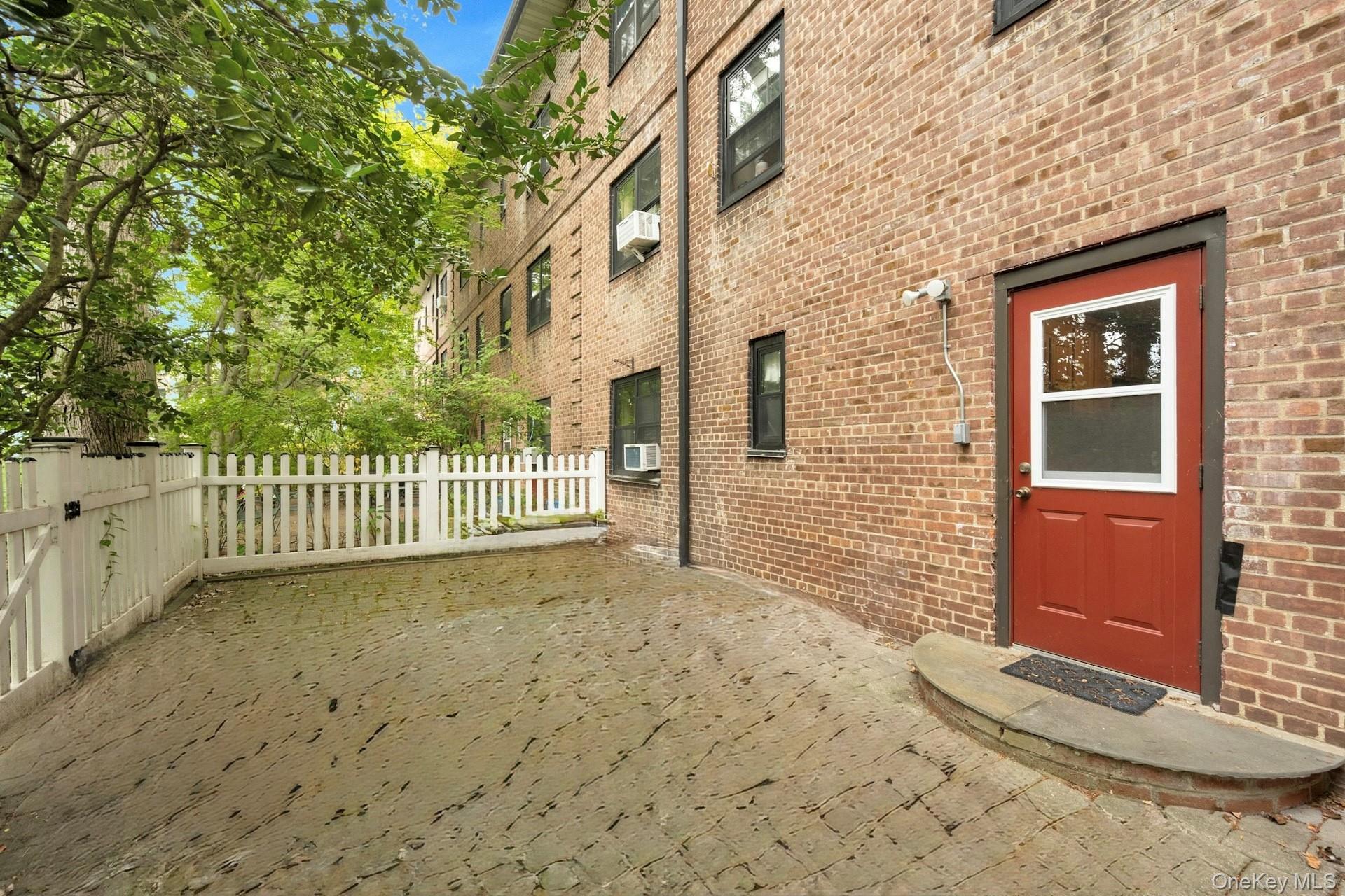 #9 photo, 6 Manchester Road, Eastchester , NY 10709