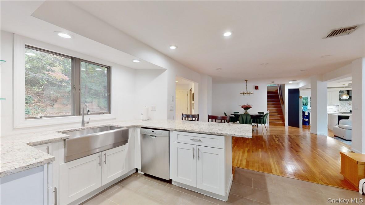 #14 photo, 96 Old Pascack Road, Pearl River , NY 10965