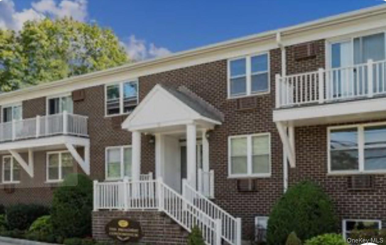 #1 photo, 17 Broadway, Harrison , NY 10528